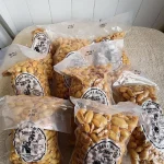 IndoSedap Roasted Garlic Peanut (Kacang Kapri Bali) 300g x2 Twin Pack | Authentic Indonesian Crunchy Snack photo review